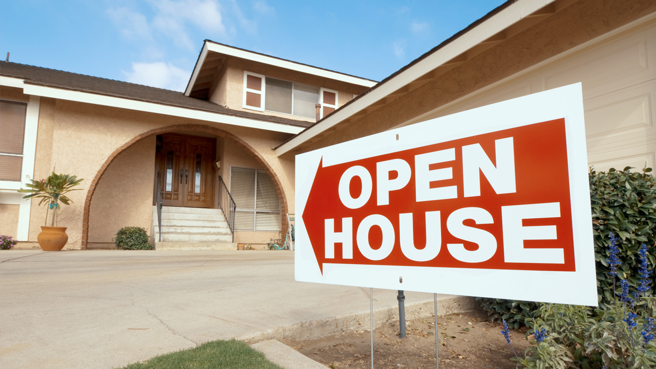 Open House Tips: How to Get More Clients from Your Open House